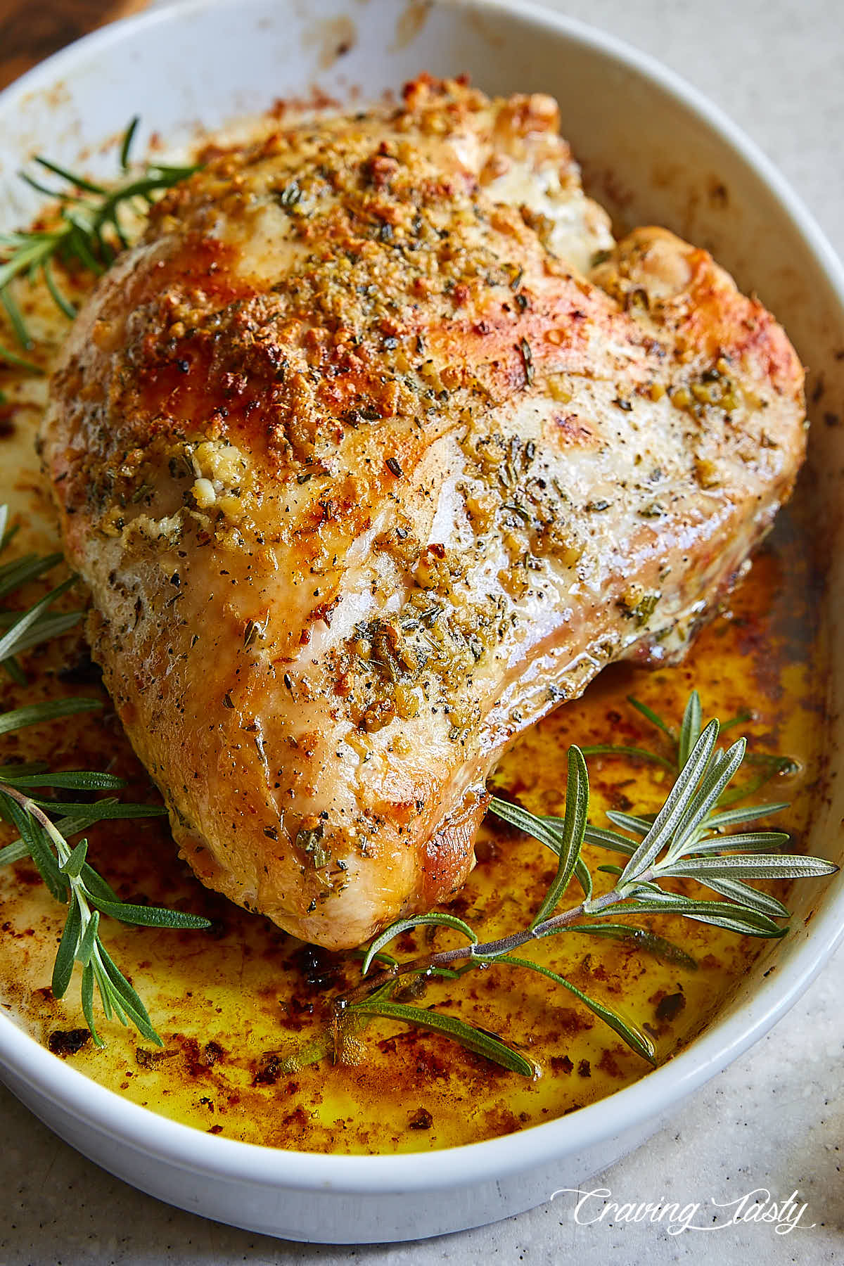 Flavorful Roast Turkey with Herbed Garlic Butter