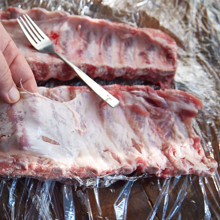 Baked-Baby-back-ribs-step-1-remove-silverskin