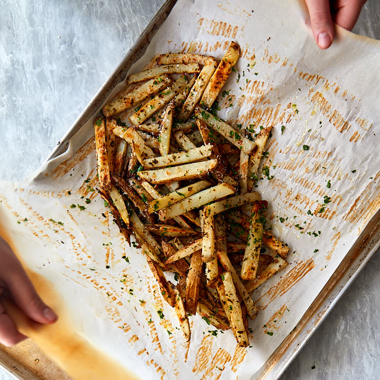 Truffle fries recipe instructions – toss the fries and garnish together