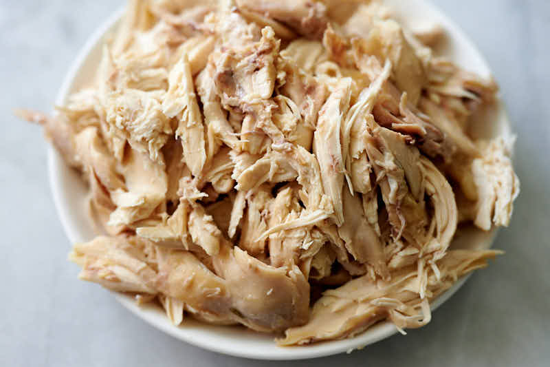 Shredded chicken meat